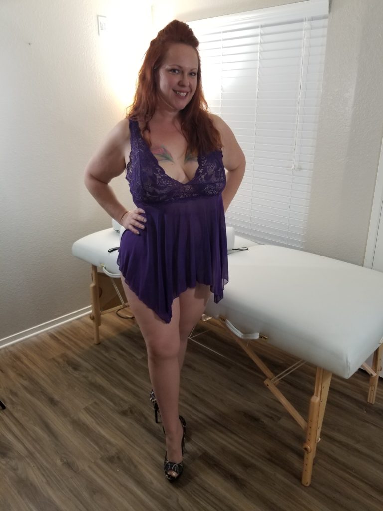 Nikki Ivana, redhead, Mature, BBW Escort, Las Vegas Escort, GFE, Fetish, Dominatrix, 702.236.1975, 702-236-1975, 7022361975